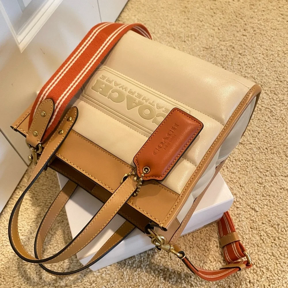 Bag - Picture 2 of 8